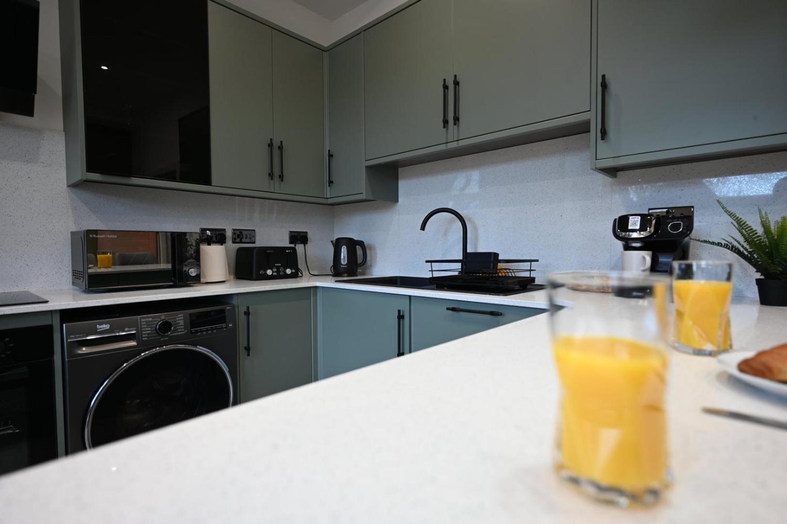 Luxury Two Bed Apartment - Cardiff City Centre Exterior photo