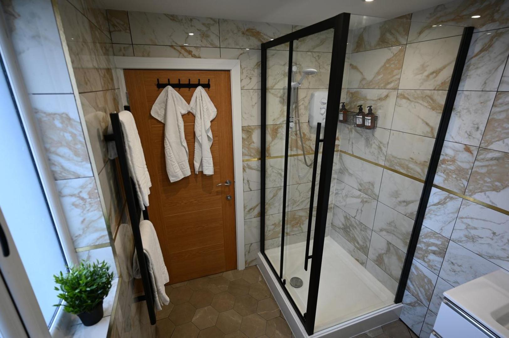 Luxury Two Bed Apartment - Cardiff City Centre Exterior photo